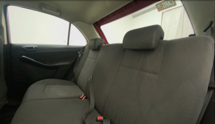 2015 Tata Bolt XMS REVOTRON, Petrol, Manual, 60,878 km, Right Side Rear Door Cabin