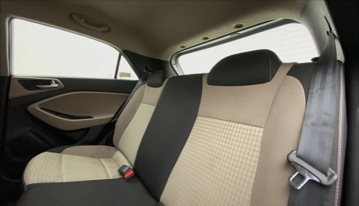 2019 Hyundai Elite i20 1.2 SPORTS PLUS VTVT, Petrol, Manual, 33,931 km, Right Side Rear Door Cabin