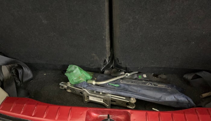 2020 Renault TRIBER RXL MT, Petrol, Manual, 59,676 km, Spare Tyre