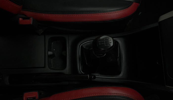 2020 Renault TRIBER RXL MT, Petrol, Manual, 59,676 km, Gear Lever