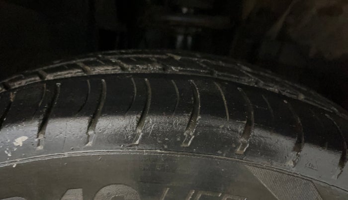 2020 Renault TRIBER RXL MT, Petrol, Manual, 59,676 km, Right Front Tyre Tread