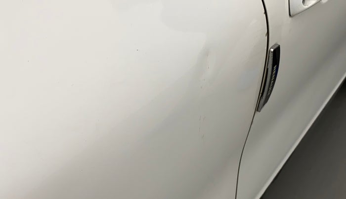 2020 Renault TRIBER RXZ, Petrol, Manual, 77,180 km, Right rear door - Slightly dented