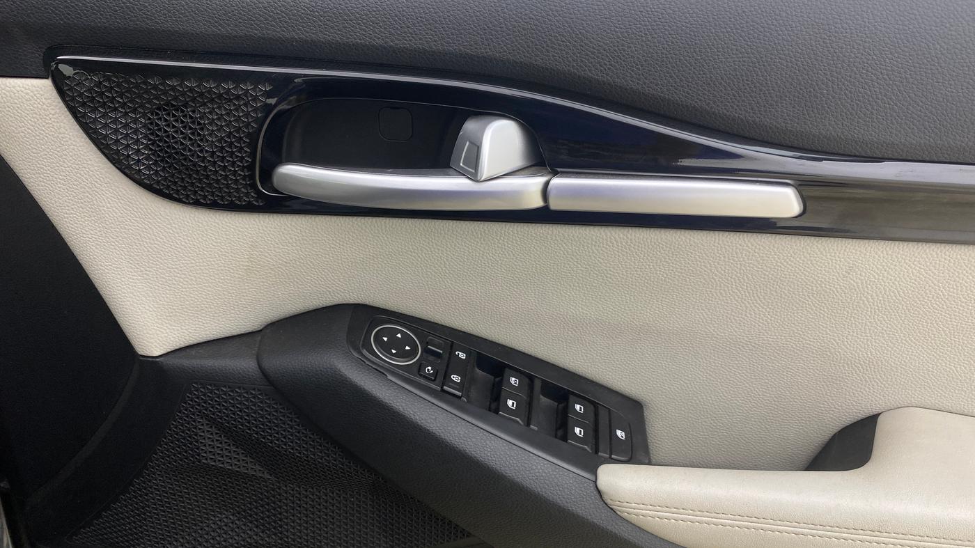 2022 KIA SELTOS HTX IVT 1.5 PETROL, Petrol, Automatic, 43,097 km, Driver Side Door Panels Control