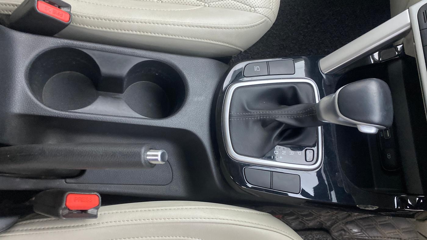 2022 KIA SELTOS HTX IVT 1.5 PETROL, Petrol, Automatic, 43,097 km, Gear Lever