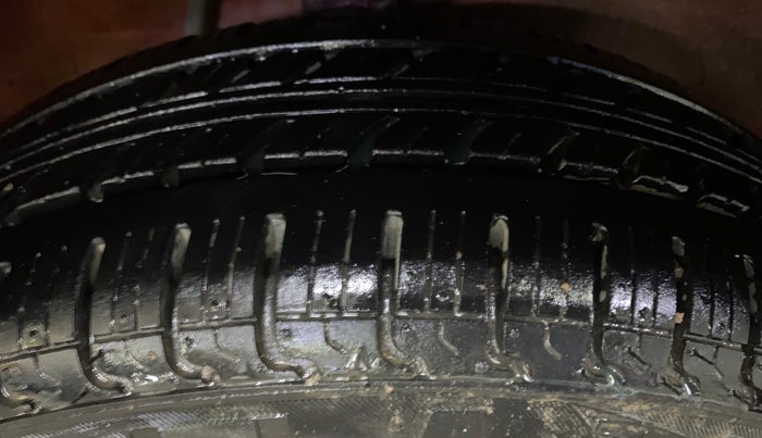 2014 Maruti Alto K10 VXI, Petrol, Manual, 58,982 km, Right Front Tyre Tread