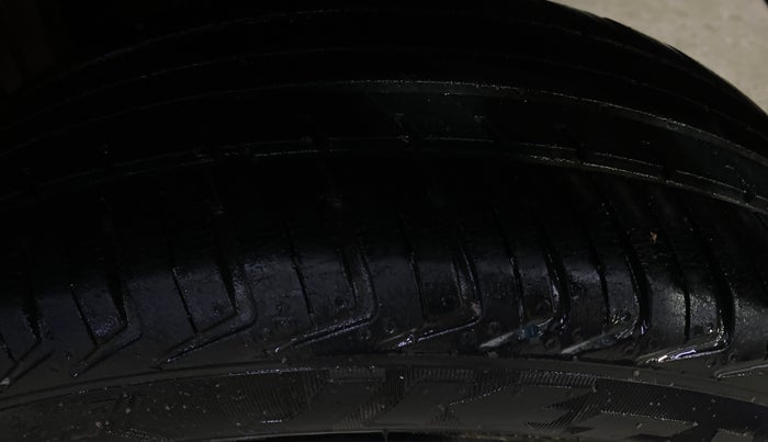 2014 Maruti Alto K10 VXI, Petrol, Manual, 58,982 km, Left Rear Tyre Tread