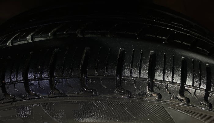 2014 Maruti Alto K10 VXI, Petrol, Manual, 58,982 km, Left Front Tyre Tread