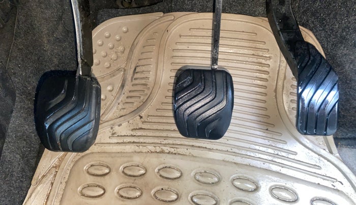 2018 Renault Kwid RXT 1.0 (O), Petrol, Manual, 29,574 km, Pedals