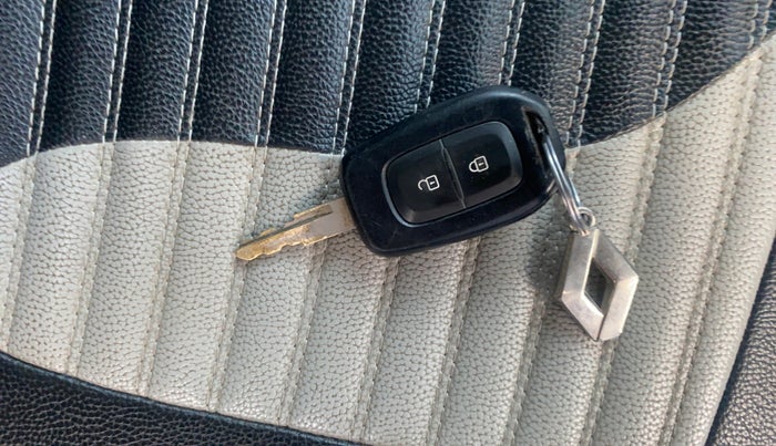 2018 Renault Kwid RXT 1.0 (O), Petrol, Manual, 29,574 km, Key Close Up