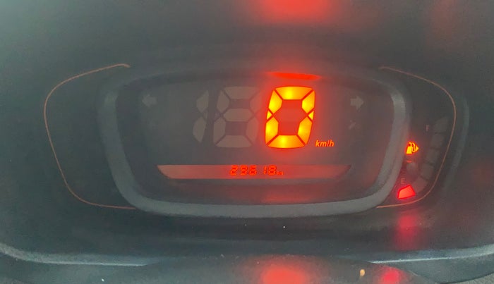 2018 Renault Kwid RXT 1.0 (O), Petrol, Manual, 29,574 km, Odometer Image