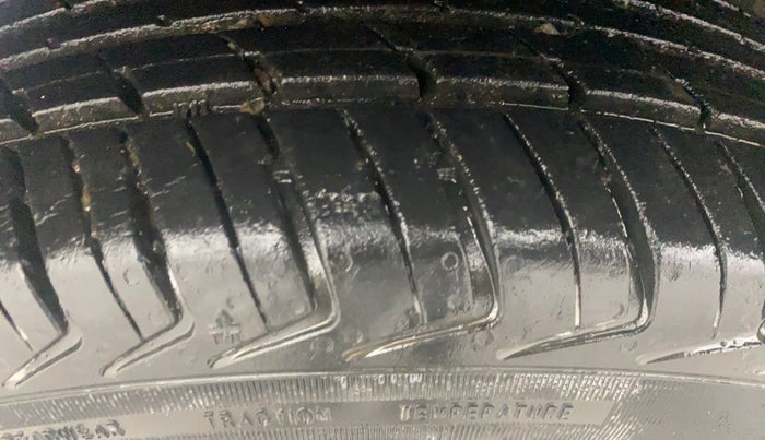 2018 Renault Kwid RXT 1.0 (O), Petrol, Manual, 29,574 km, Right Rear Tyre Tread