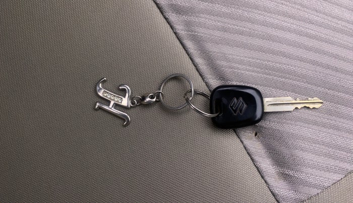 2016 Maruti Alto K10 VXI, Petrol, Manual, 27,372 km, Key Close Up