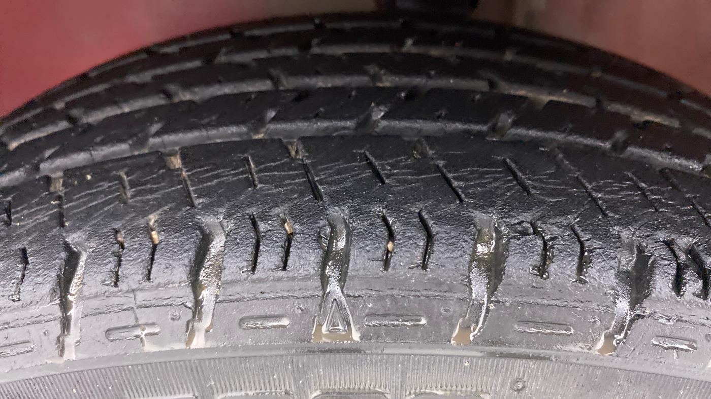 2010 Maruti Zen Estilo VXI, Petrol, Manual, 44,982 km, Left Front Tyre Tread