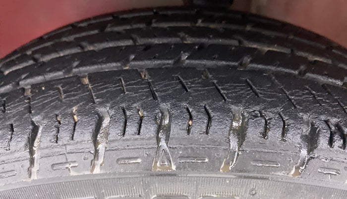 2010 Maruti Zen Estilo VXI, Petrol, Manual, 44,982 km, Left Front Tyre Tread