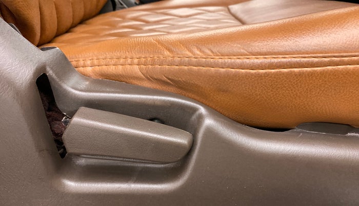 2010 Maruti Zen Estilo VXI, Petrol, Manual, 44,982 km, Driver Side Adjustment Panel