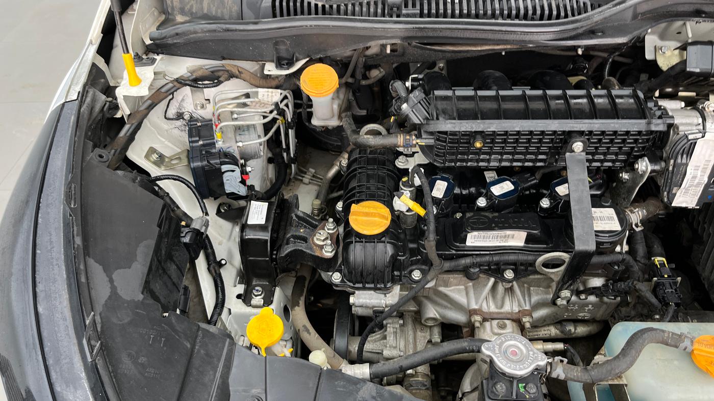 2023 Tata ALTROZ XZA, Petrol, Automatic, 50,540 km, Engine View - Right