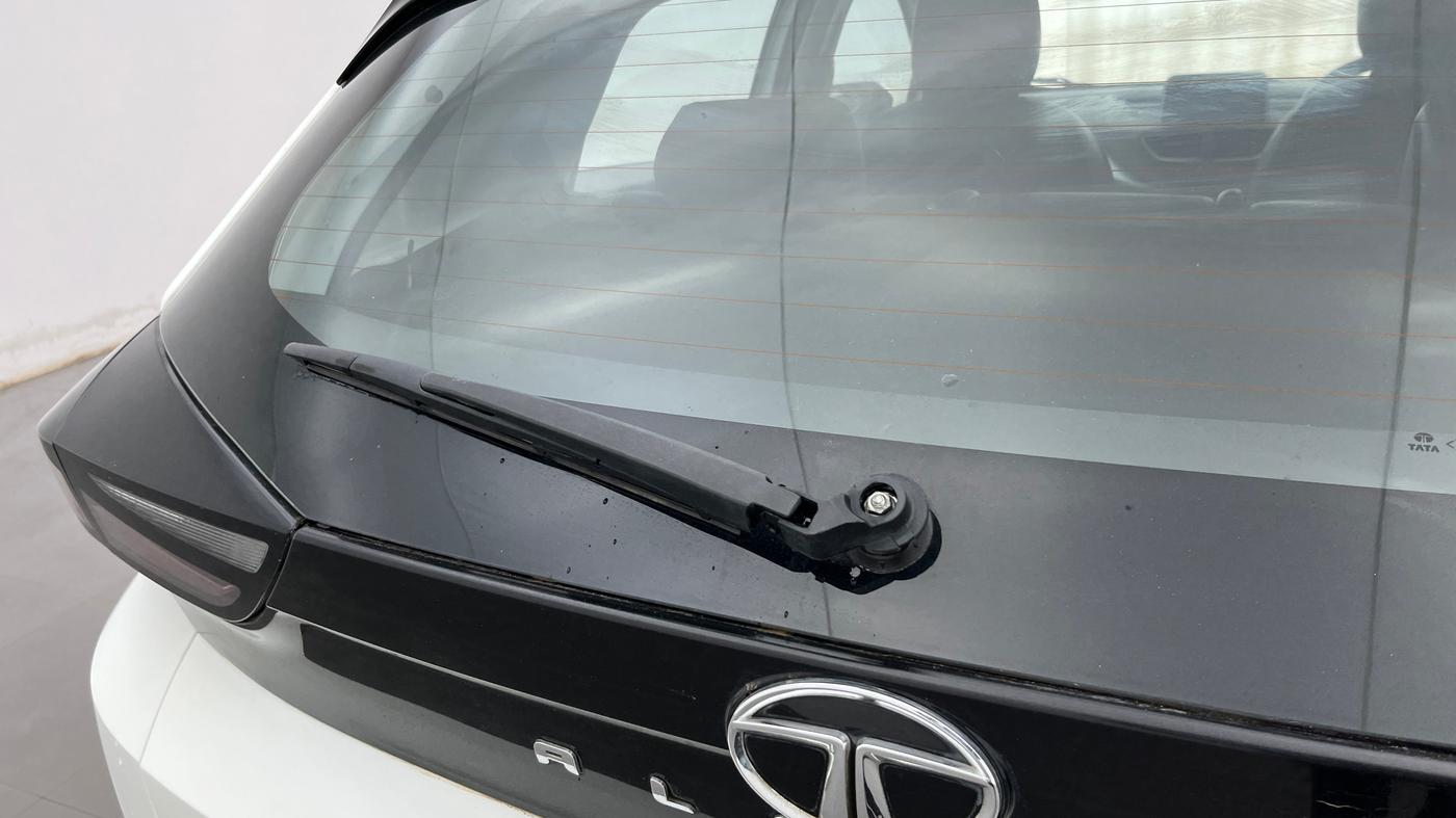 2023 Tata ALTROZ XZA, Petrol, Automatic, 50,540 km, Rear Wiper