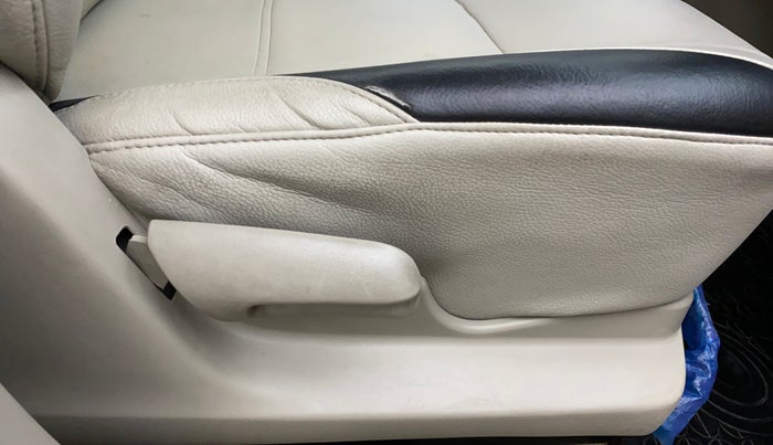 2015 Maruti Celerio ZXI, Petrol, Manual, 40,316 km, Driver Side Adjustment Panel