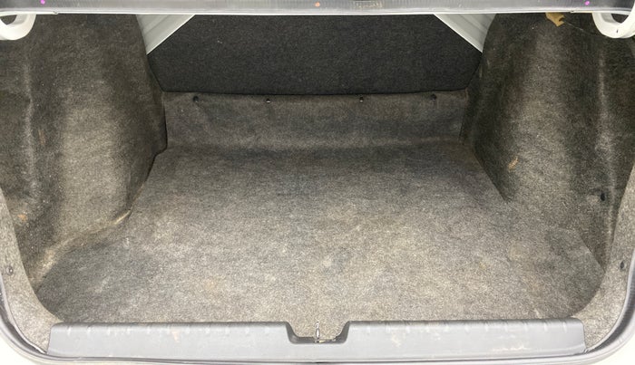 2016 Honda City SV MT PETROL, Petrol, Manual, 67,698 km, Boot Inside