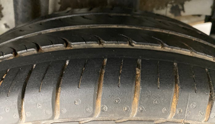 2016 Honda City SV MT PETROL, Petrol, Manual, 67,698 km, Left Rear Tyre Tread
