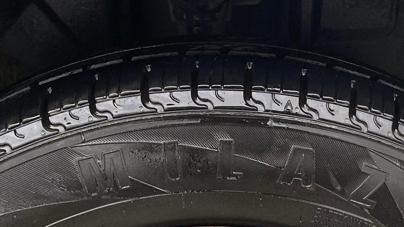 2020 Renault Kwid RXL 1.0 AMT, Petrol, Automatic, 30,191 km, Right Front Tyre Tread