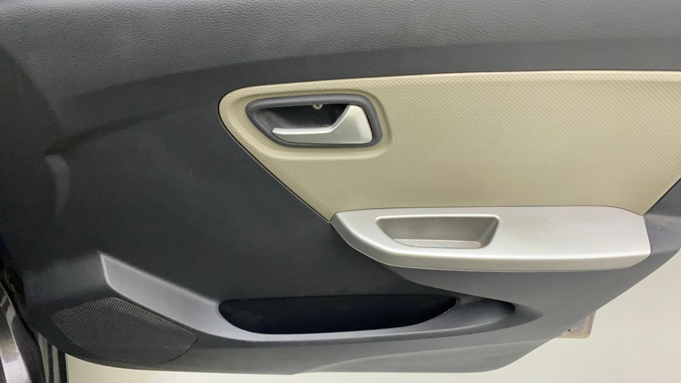 2018 Maruti Alto K10 VXI, Petrol, Manual, 16,324 km, Driver Side Door Panels Control