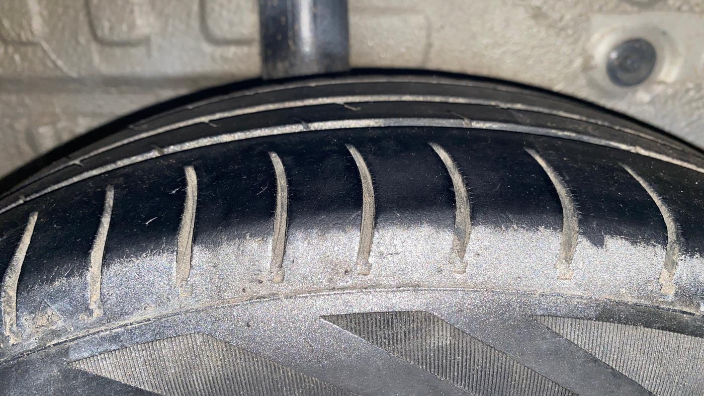 2016 Maruti Celerio VXI CNG, CNG, Manual, 1,09,958 km, Right Rear Tyre Tread