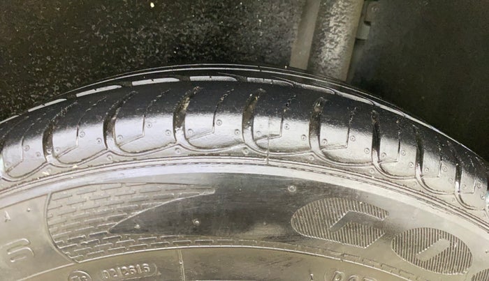 2020 Ford Ecosport TITANIUM + 1.5L PETROL AT, Petrol, Automatic, 28,086 km, Left Rear Tyre Tread