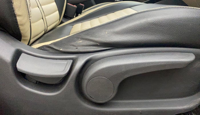 2017 Hyundai Verna 1.6 EX PETROL, Petrol, Manual, 42,658 km, Driver Side Adjustment Panel