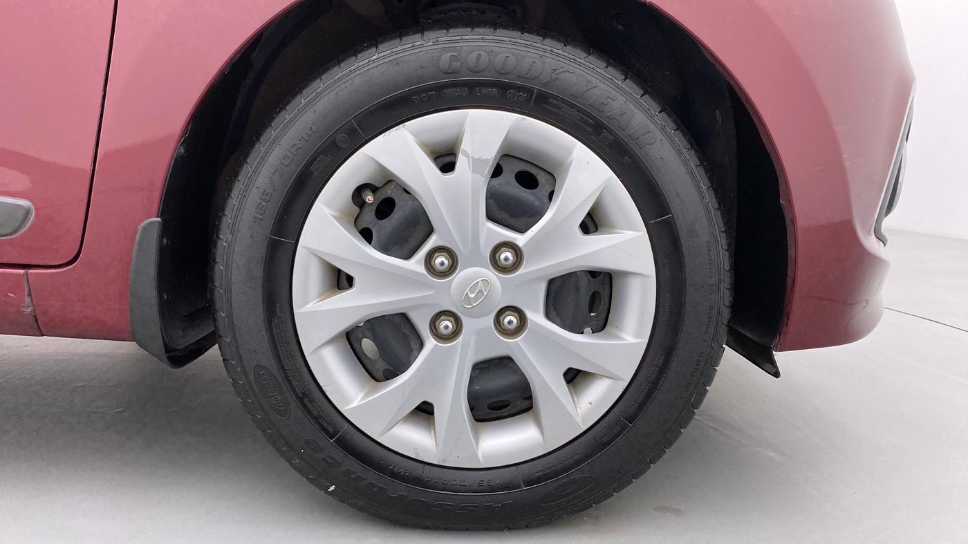 2015 Hyundai Grand i10 SPORTZ 1.2 KAPPA VTVT, Petrol, Manual, 47,387 km, Right Front Wheel