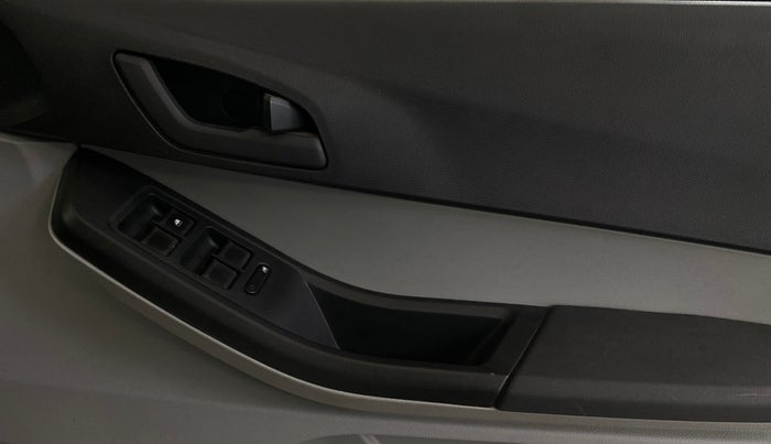 2024 Tata Tiago XT (O) PETROL, Petrol, Manual, 5,545 km, Driver Side Door Panels Control