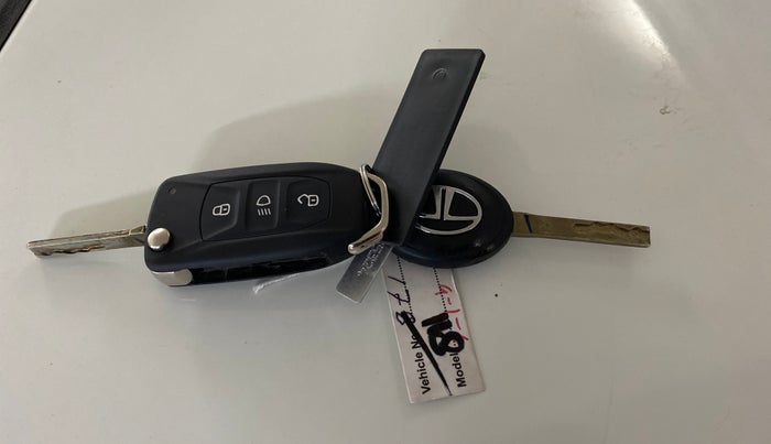 2024 Tata Tiago XT (O) PETROL, Petrol, Manual, 5,545 km, Key Close Up
