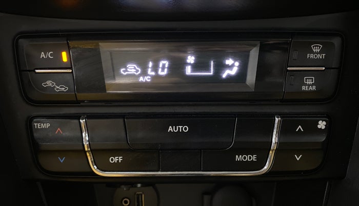 2020 Toyota URBAN CRUISER PREMIUM DUAL TONE AT, Petrol, Automatic, 14,262 km, Automatic Climate Control
