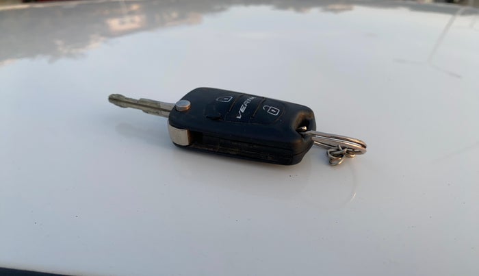 2014 Hyundai i10 SPORTZ 1.1, Petrol, Manual, 96,322 km, Key Close Up