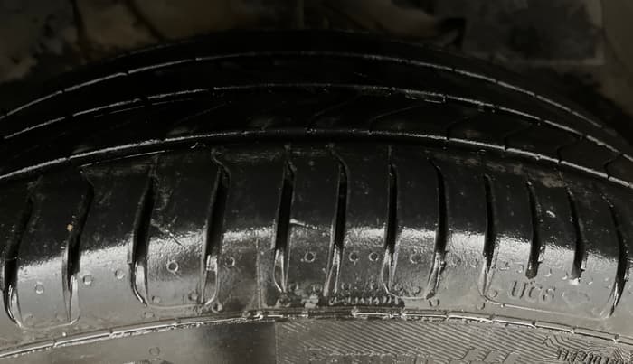 2021 Tata NEXON XZ PLUS PETROL, CNG, Manual, 1,11,291 km, Right Front Tyre Tread