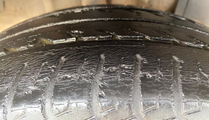 2018 Tata TIGOR XZA PETROL, CNG, Automatic, 44,998 km, Right Rear Tyre Tread