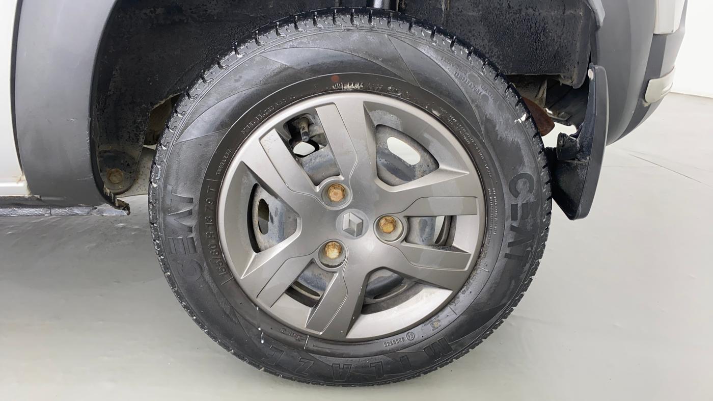 2017 Renault Kwid RXT 1.0 EASY-R AT OPTION, Petrol, Automatic, 26,057 km, Left Rear Wheel
