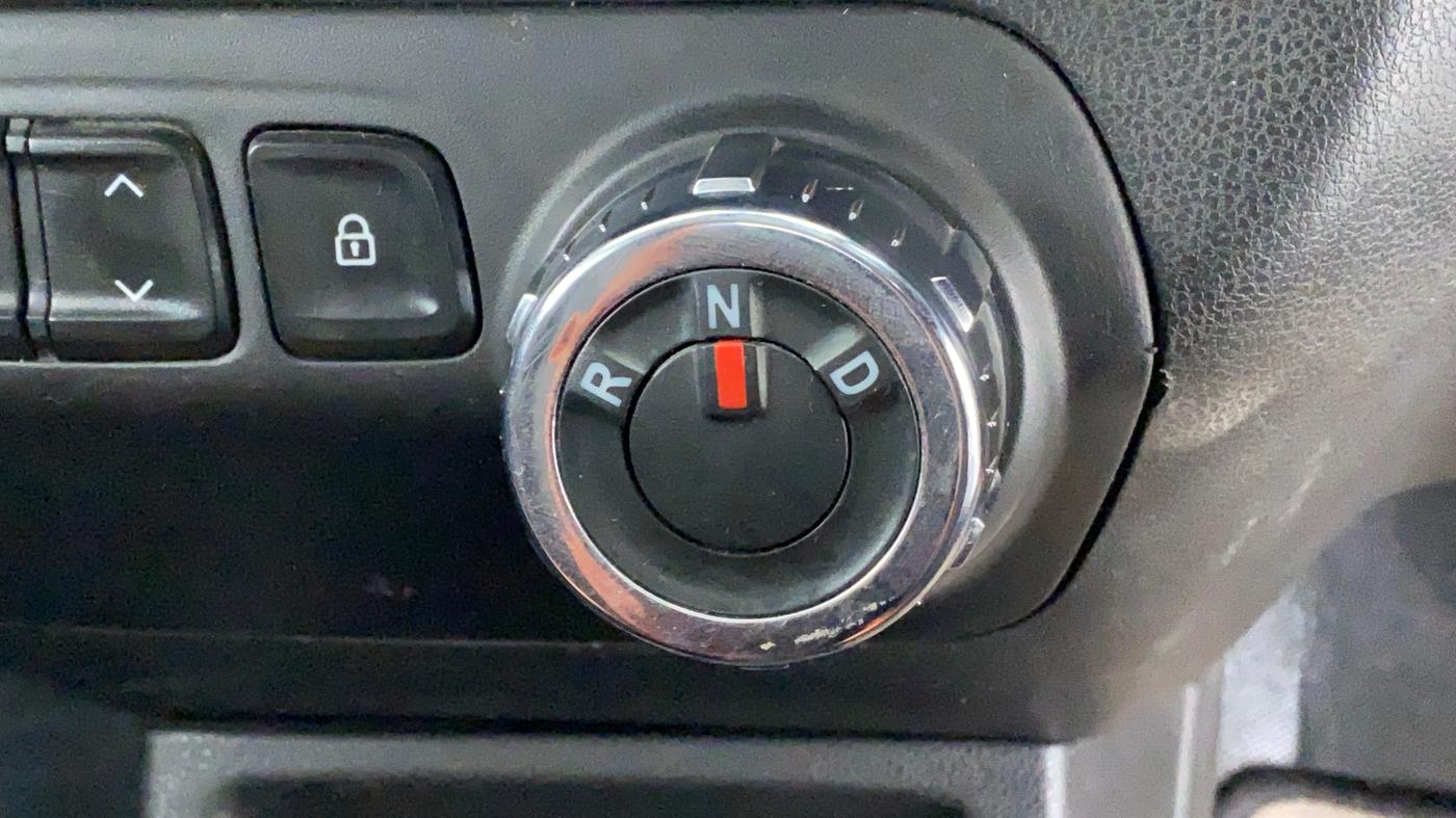 2017 Renault Kwid RXT 1.0 EASY-R AT OPTION, Petrol, Automatic, 26,057 km, Gear Lever