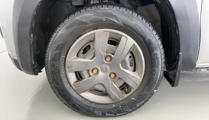 2017 Renault Kwid RXT 1.0 EASY-R AT OPTION, Petrol, Automatic, 26,057 km, Left Front Wheel