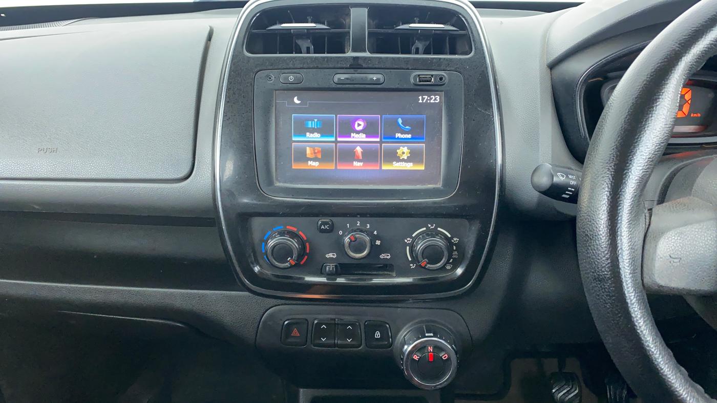 2017 Renault Kwid RXT 1.0 EASY-R AT OPTION, Petrol, Automatic, 26,057 km, Air Conditioner