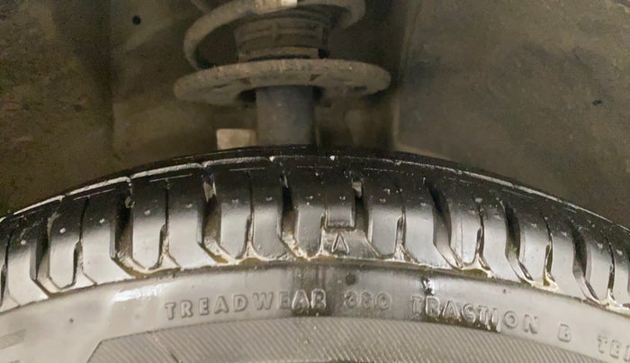 2019 Maruti Dzire VXI, Petrol, Manual, 17,726 km, Right Front Tyre Tread