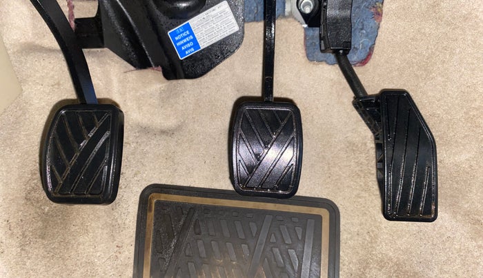 2019 Maruti Dzire VXI, Petrol, Manual, 17,726 km, Pedals