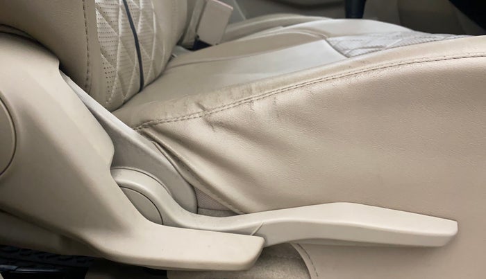 2019 Maruti Dzire VXI, Petrol, Manual, 17,726 km, Driver Side Adjustment Panel