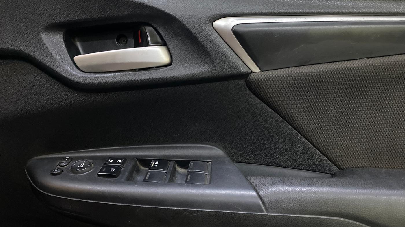 2020 Honda WR-V 1.2L I-VTEC VX MT, Petrol, Manual, 37,218 km, Driver Side Door Panels Control