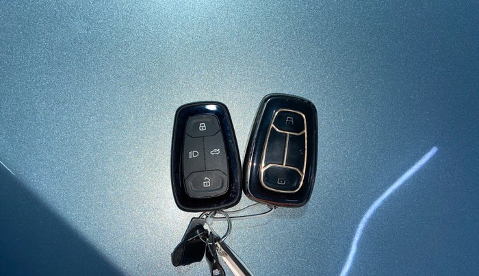 2023 Tata PUNCH CREATIVE  AMT, Petrol, Automatic, 12,091 km, Key Close Up