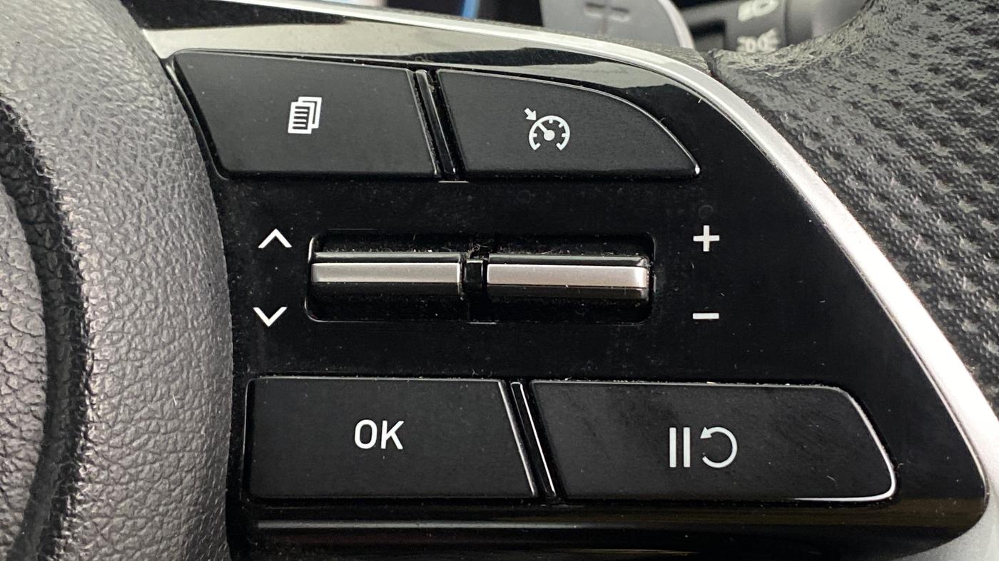 2022 Hyundai ALCAZAR 1.5 SIGNATURE (O) AT 7STR, Diesel, Automatic, 40,343 km, Adaptive Cruise Control