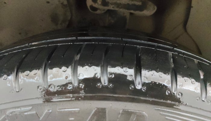 2021 MG HECTOR PLUS SHARP 1.5 PETROL TURBO CVT 6-STR, Petrol, Automatic, 31,545 km, Left Front Tyre Tread