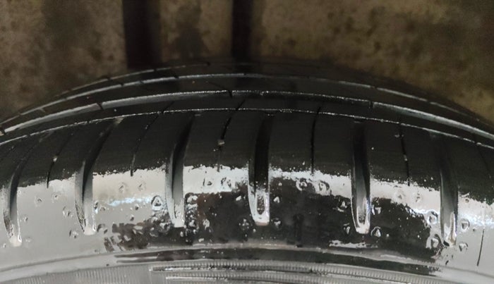 2021 MG HECTOR PLUS SHARP 1.5 PETROL TURBO CVT 6-STR, Petrol, Automatic, 31,545 km, Right Rear Tyre Tread