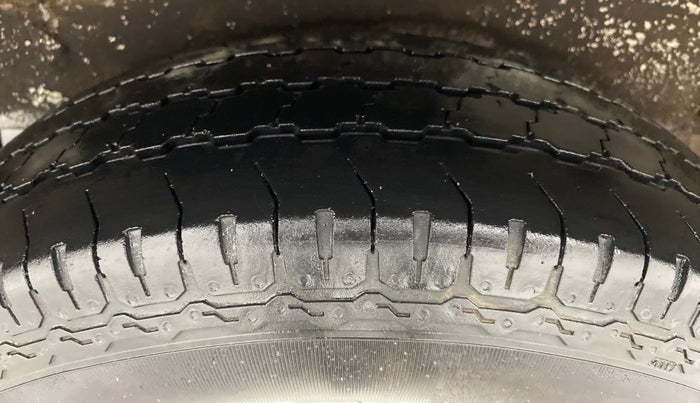 2018 Maruti OMNI E 8 STR, Petrol, Manual, 16,010 km, Left Rear Tyre Tread