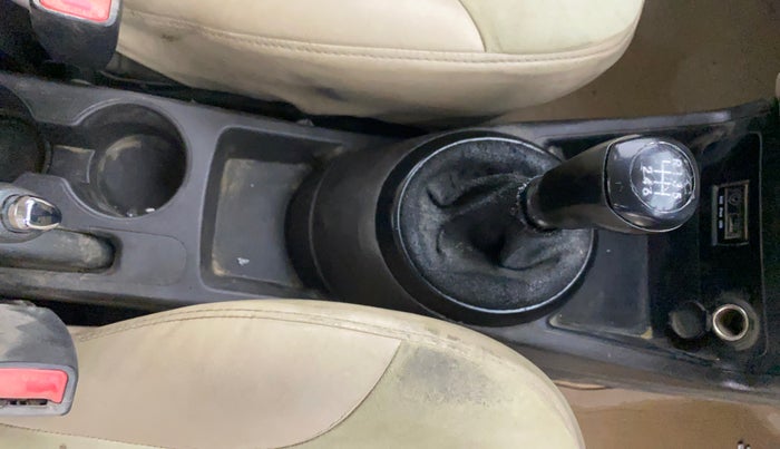 2013 Hyundai i20 SPORTZ 1.4 CRDI, Diesel, Manual, 1,05,964 km, Gear Lever